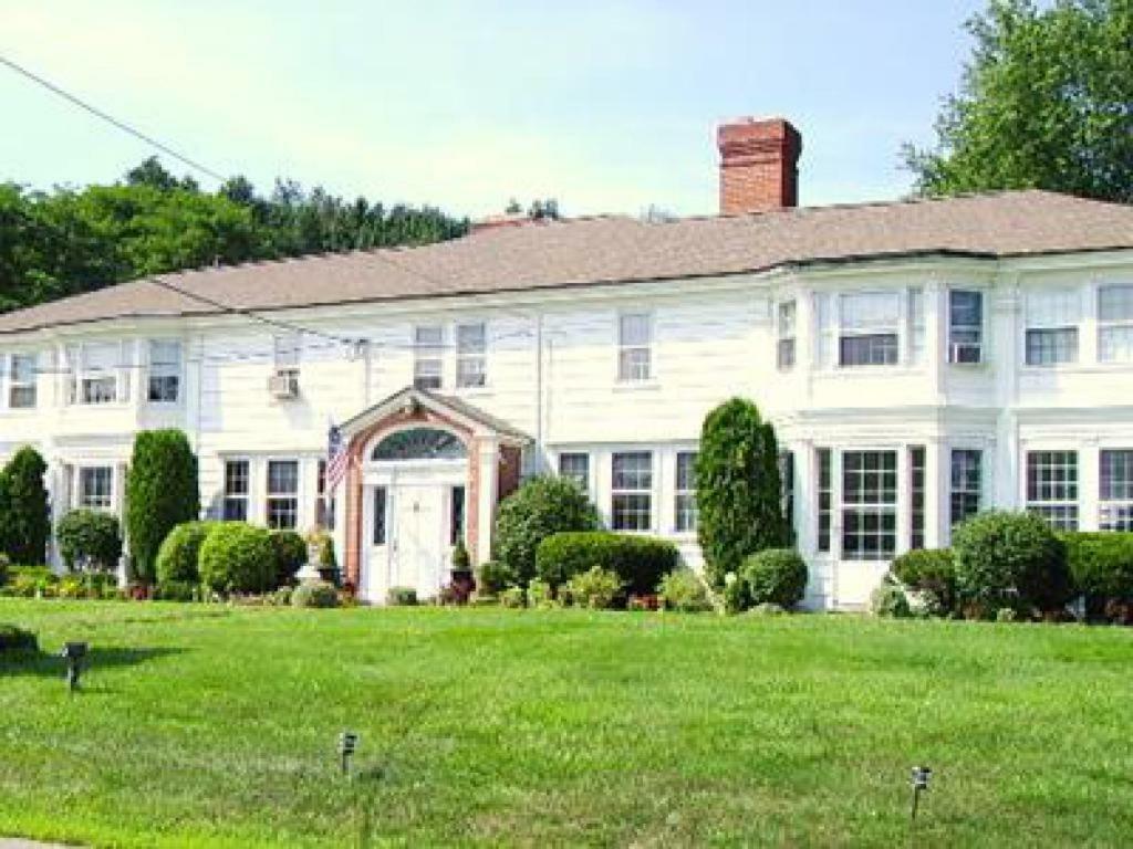 Blackberry River Inn Norfolk Room photo
